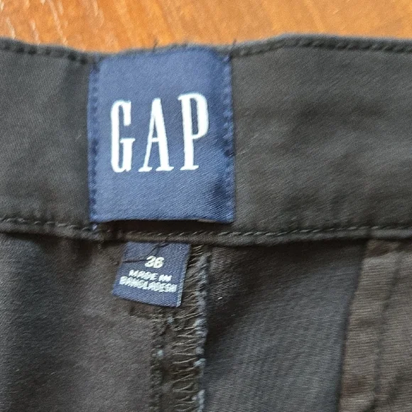 GAP Black Flat Front Shorts Classic Style - Picture 3 of 5